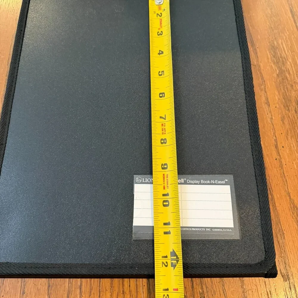 Lion Flip-N-Tell Display Book-N-Easel Presentation Binder 8.5x11 Black